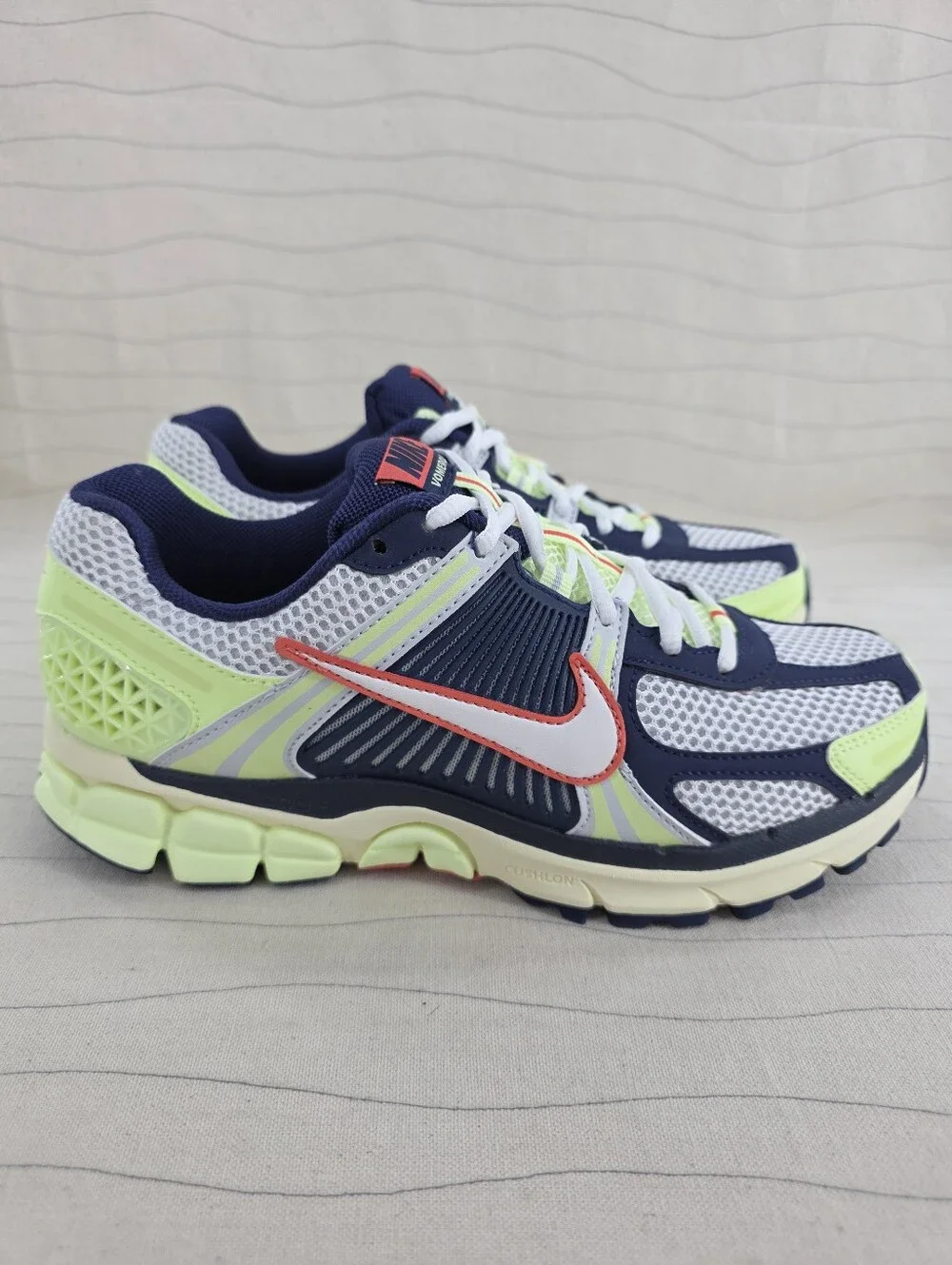Nike Mens Air Zoom Vomero 5 Barley VOLT Multicolor Running Shoes IB4004-701 Sz 7